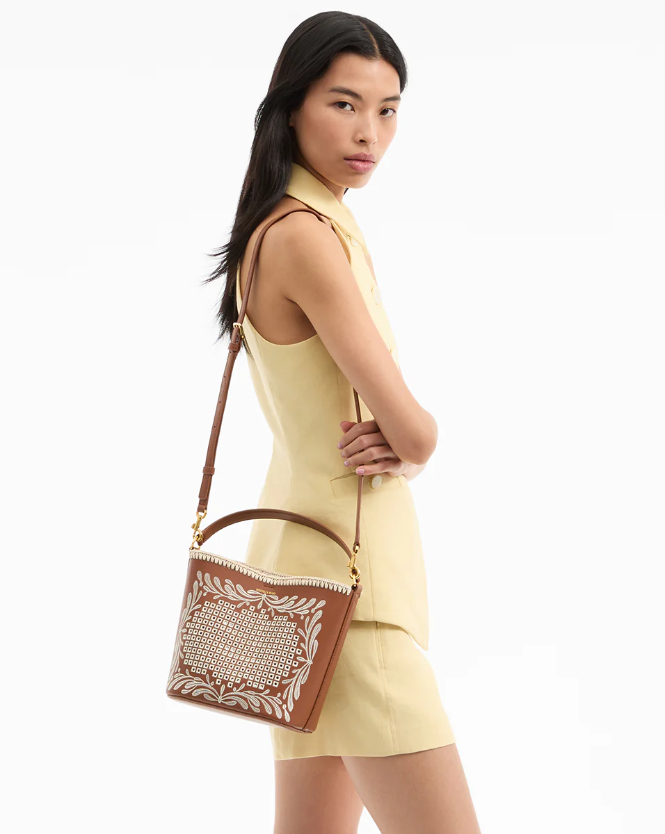 Eyelet Whipstitch Feedbag - Image 2
